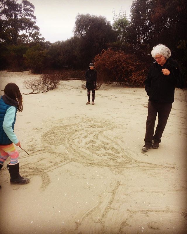 Michael Leunig admiring my daughter Tamas sand drawing bird. What an inspiring couple of artists! Michael was our guest speaker at this years wonderful Bruny Island Bird Festival! Will try very hard to create some pieces for the next one:) Feeling inspired!