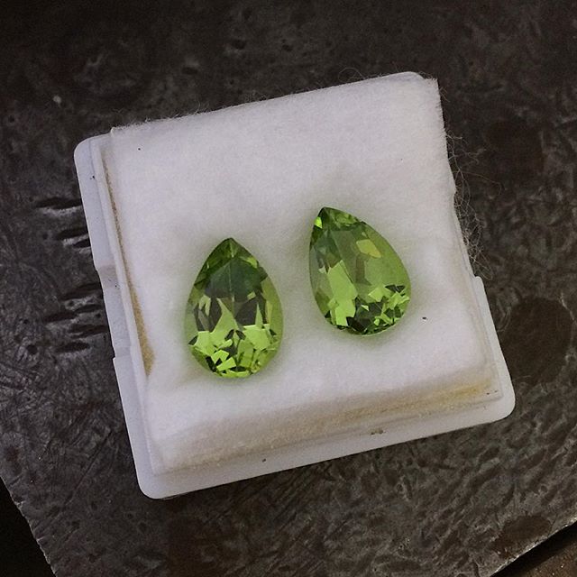 Peridot earrings anyone?? Think I might set them in rose gold! These are natural stones of the highest quality which does make them pricy but I couldn't resist them. Stunning pair! @laurenharrisjewellery