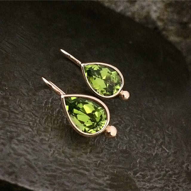 Who loves Rose Gold? Who loves green! These came out so lovely! I am in awe of the colour of this pair of Peridot! Totally natural high grade stonesThey are on their way to @theempressandwolf in Daylesford Victoria in search of a special new home.